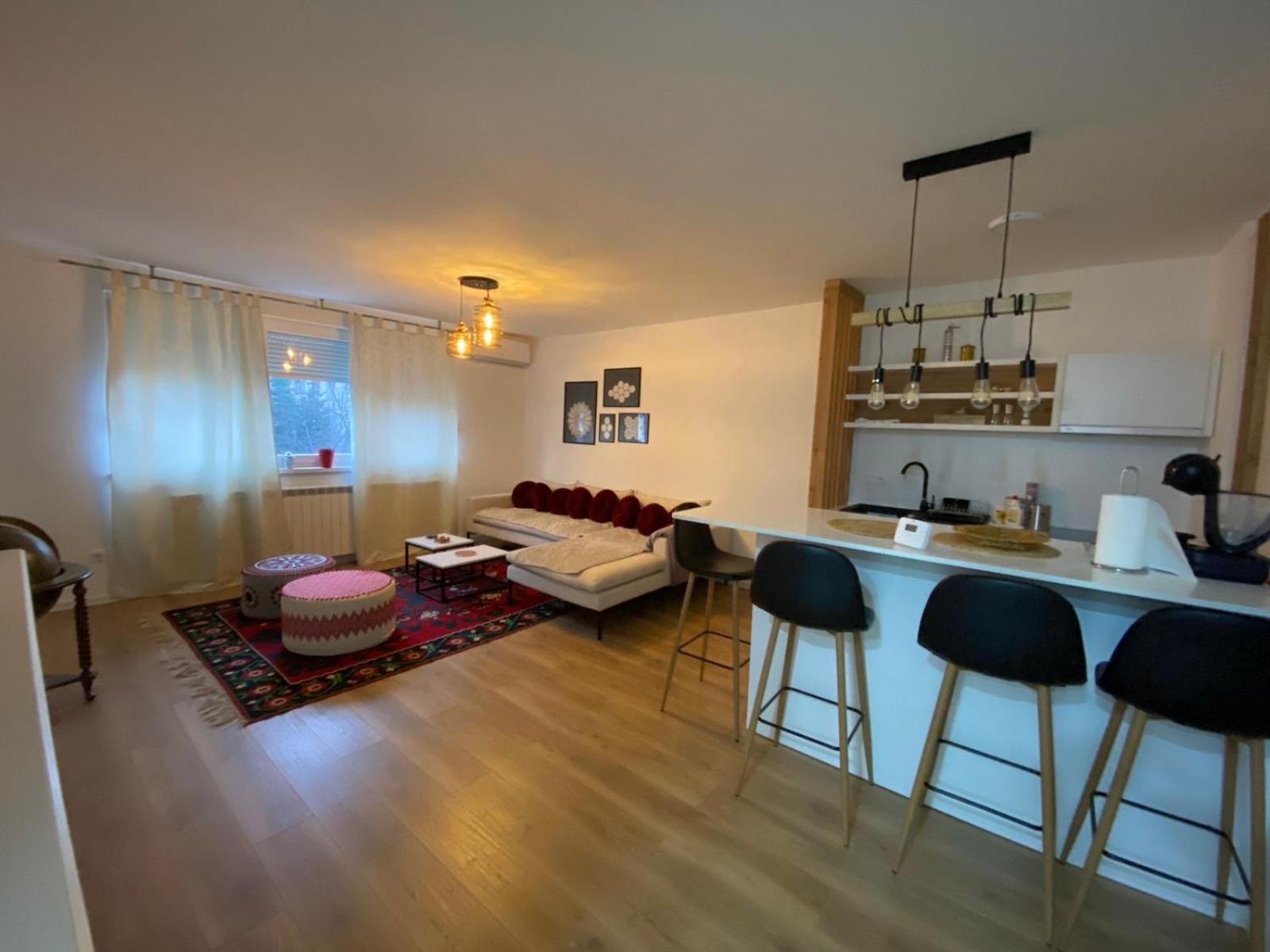 Apartment Time
